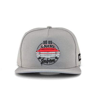 Boné Aba Reta Chorão Só os Loucos Sabem - Cinza