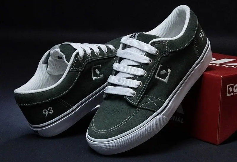 Tênis Vulcanizado vs Cup Sole: Qual escolher?
