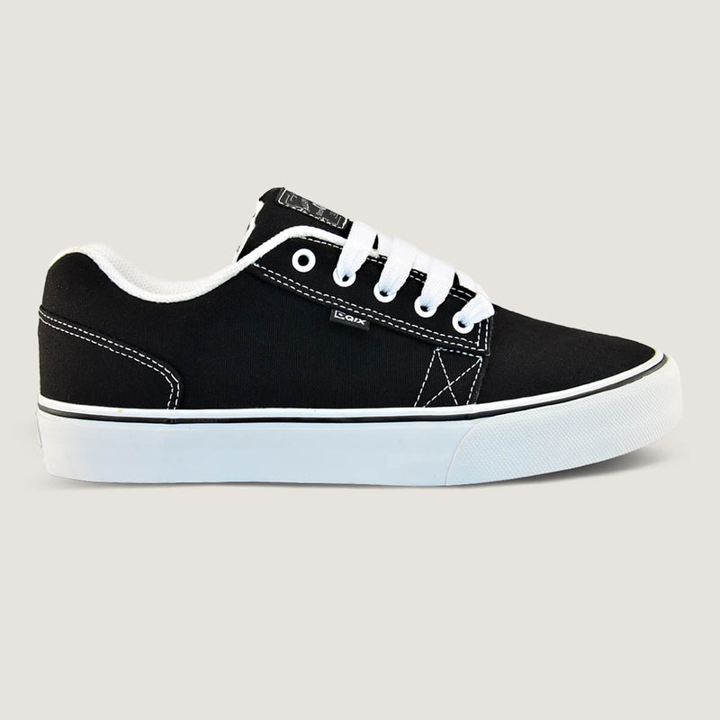 Tênis QIX Allan Mesquita Vulcan 07 - Preto e Branco