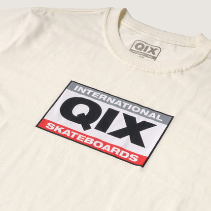 CAMISETA QIX INTERNATIONAL SKATEBOARDS SQUARE OFF WHITE