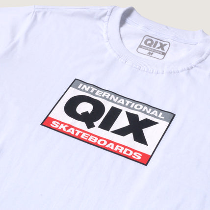 CAMISETA QIX INTERNATIONAL SKATEBOARDS SQUARE BRANCA