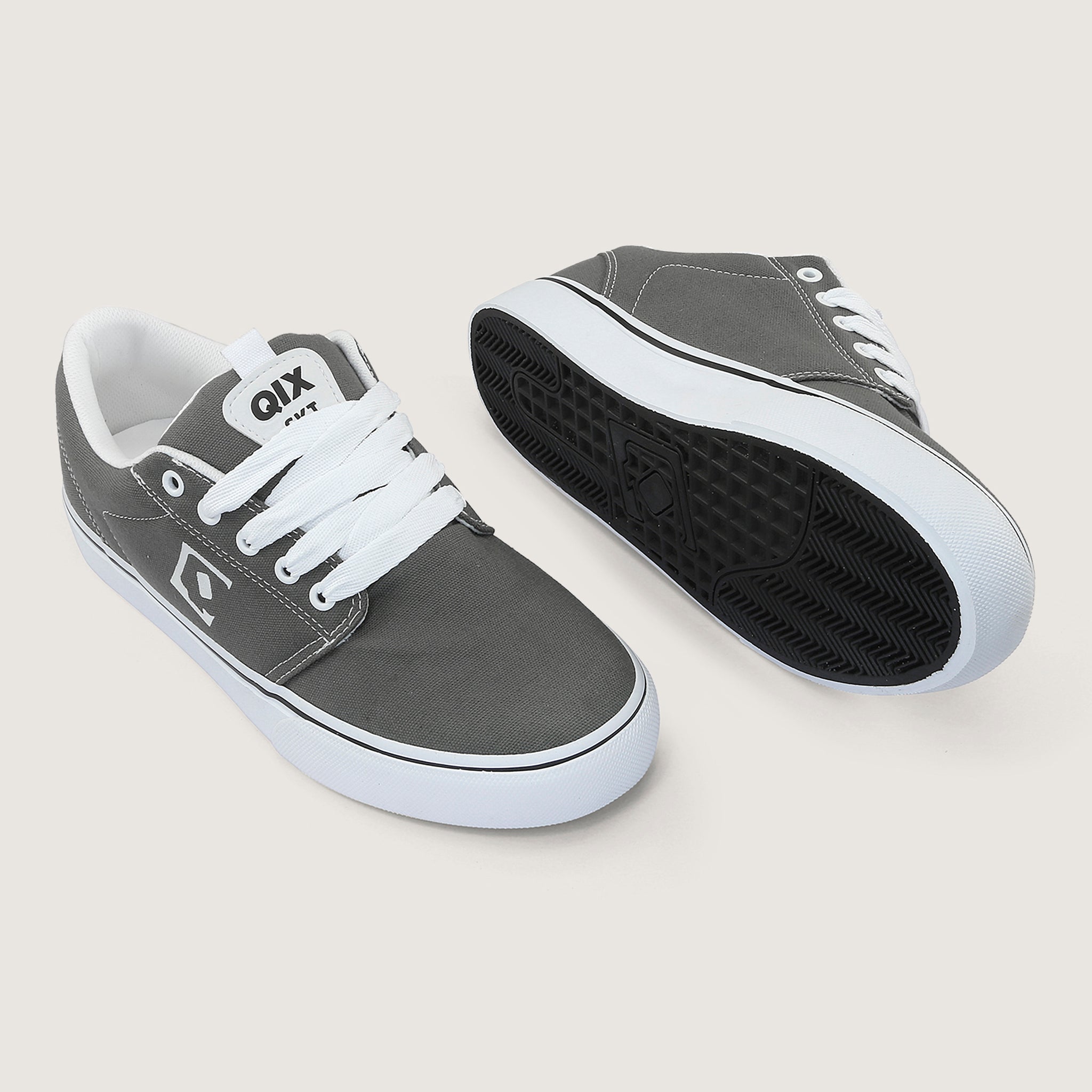 火巫【3点】 Tênis QIX Combat 3 Vulcan 07 - Grafite e Branco
