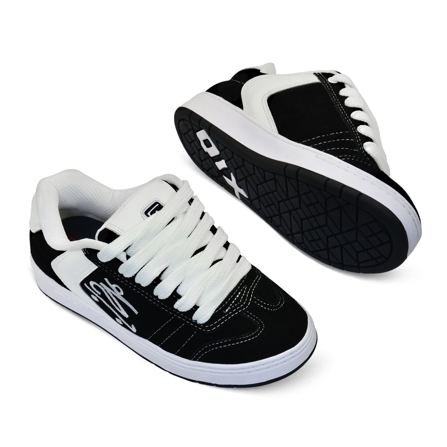 【⠀くう 】 Tênis Qix Chorão Lado B - Preto e Branco