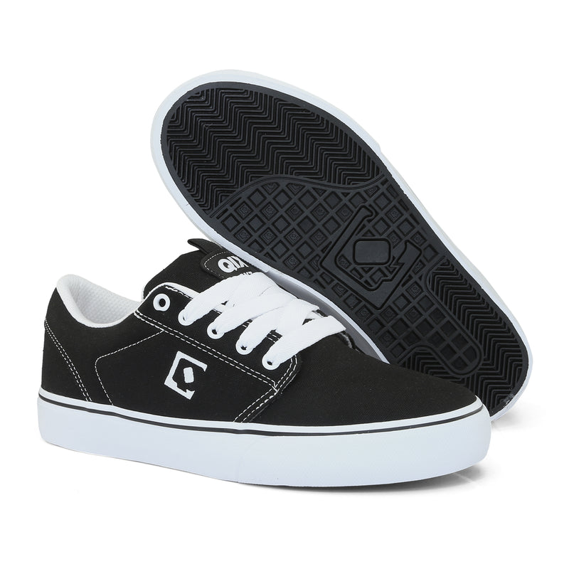 Tênis QIX Combat 3 Vulcan 07 - Preto e Branco
