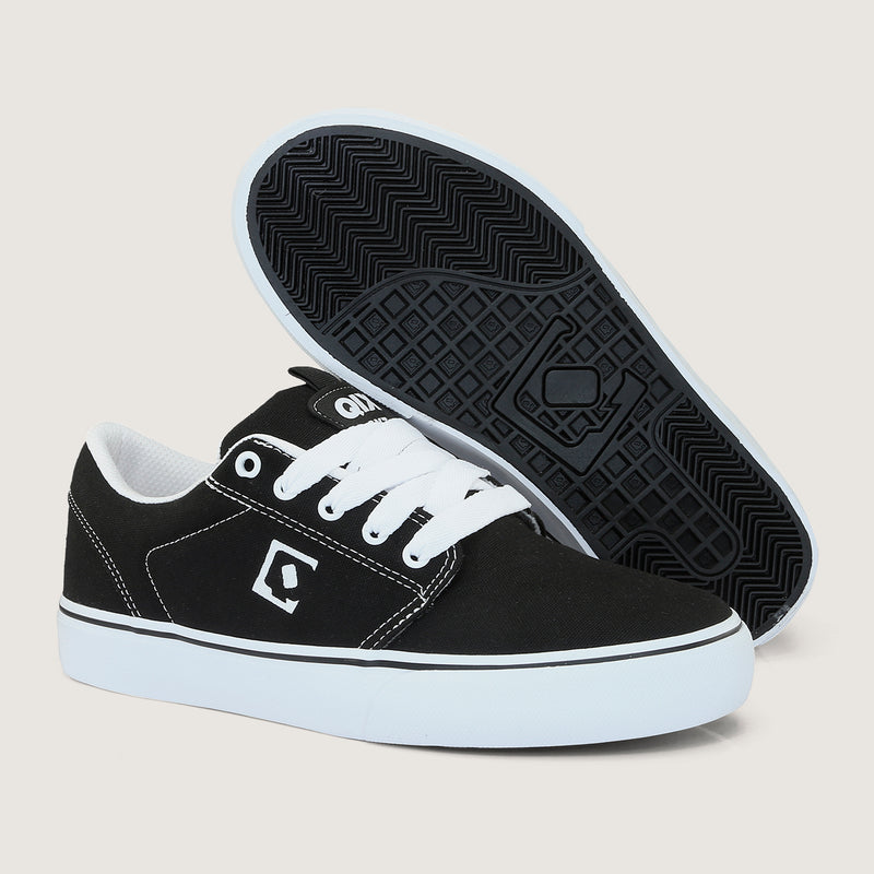 Tênis QIX Combat 3 Vulcan 07 - Preto e Branco