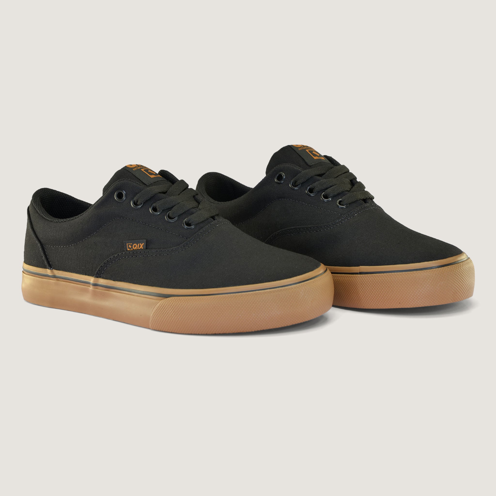 Tênis QIX Sunset Vulcan 07 - Preto e Gum