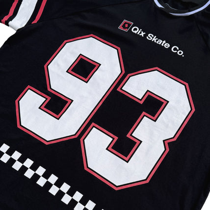 CAMISETA QIX RAGLAN SKATEBOARDS PRETA